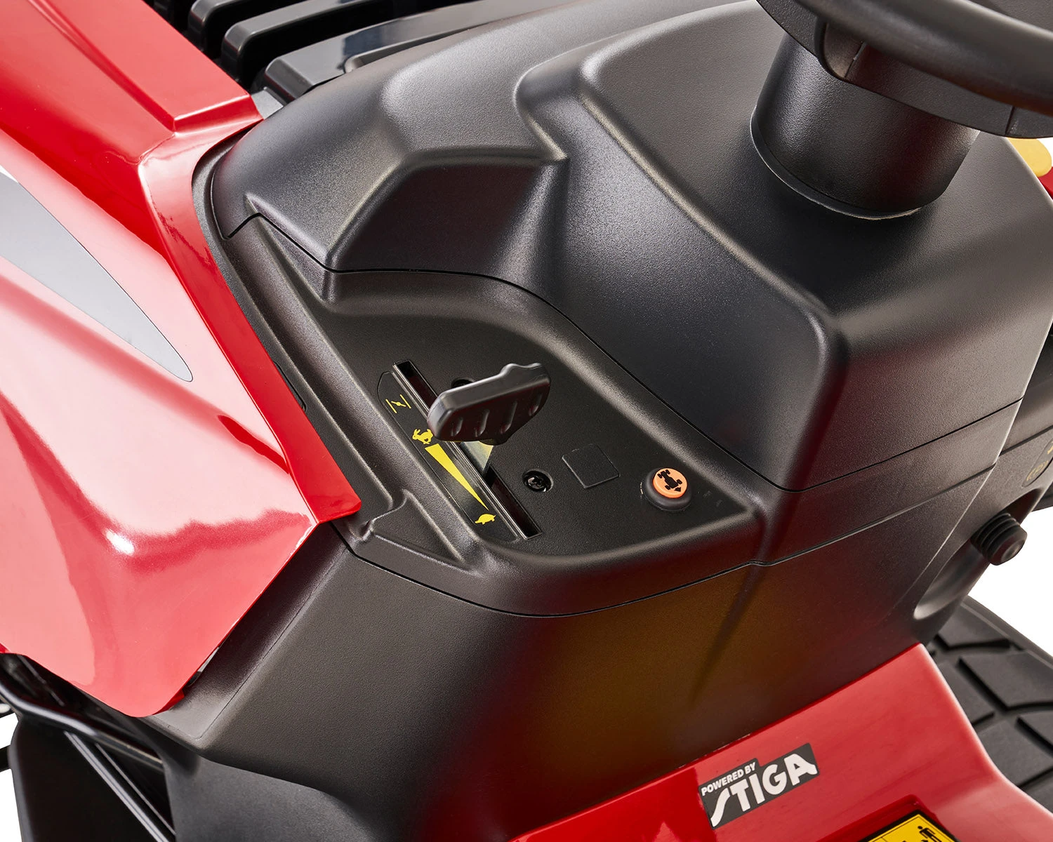 Mountfield MTF 84H Lawn Tractor 4 Mountfield MTF 84H Lawn Tractor - Image 4