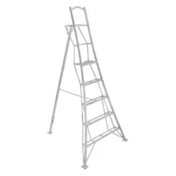Henchman Tripod Ladder - 1 Adjustable Leg