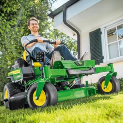 John Deere Z320M Zero-Turn Mower -Garden Supplies Sales Store 2 78679ecf 3d02 45b0 9720 a42f6018c143