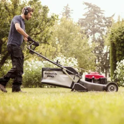 Honda HRH 536 QX Lawnmower 7 Honda HRH 536 QX Lawnmower -Garden Supplies Sales Store 2 93cbcc07 e6dc 4f69 9b44 edc813e9afff