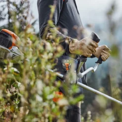 Stihl FS131 Brushcutter -Garden Supplies Sales Store FS131 0000s 0003 F FS131 E010