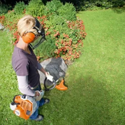 Stihl FS40 Grass Trimmer -Garden Supplies Sales Store FS40StrimmerLifestyle