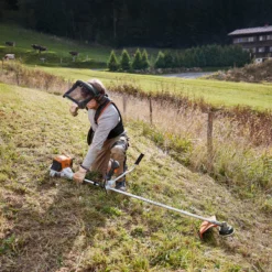 Stihl FS91 Brushcutter -Garden Supplies Sales Store FS91Brushcutterstartingup