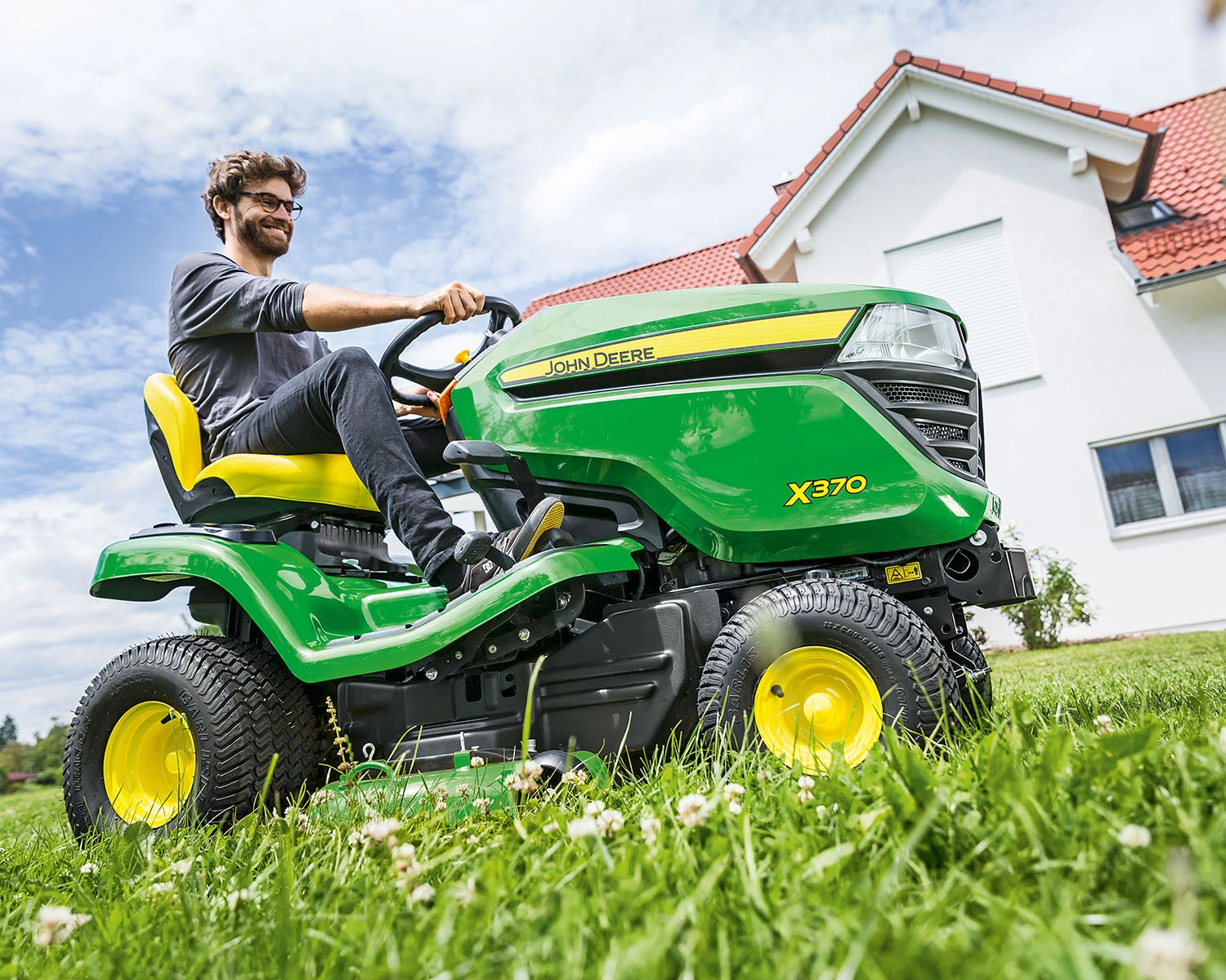 John Deere X370 Lawn Tractor (Power Unit Only) 2 John Deere X370 Lawn Tractor (Power Unit Only) - Image 2