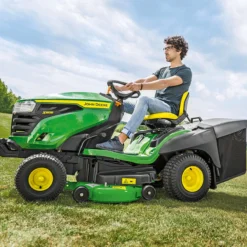 John Deere X167R Lawn Tractor -Garden Supplies Sales Store Greendeck 0000s 0000 r2g026055 LSC