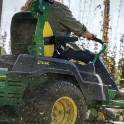 John Deere Z530M Zero-Turn Mower -Garden Supplies Sales Store Greendeck 0000s 0000 r4f166570 rrd