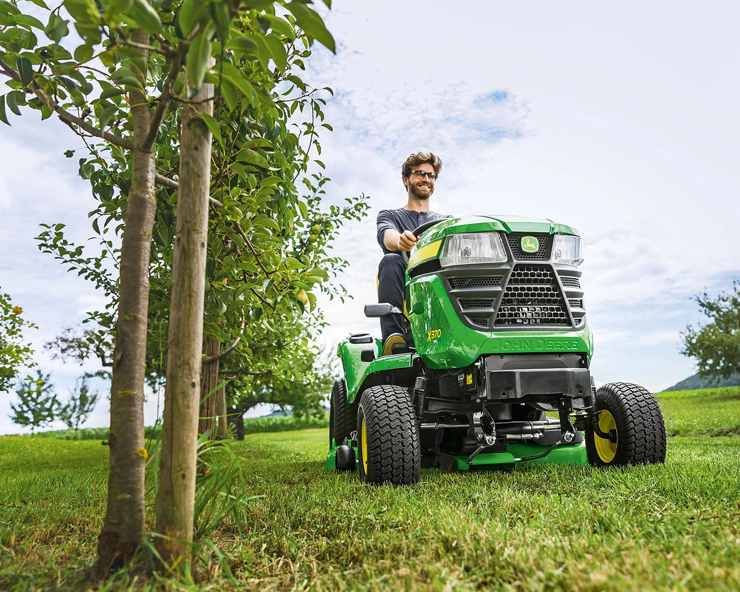John Deere X370 Lawn Tractor (Power Unit Only) 4 John Deere X370 Lawn Tractor (Power Unit Only) - Image 4