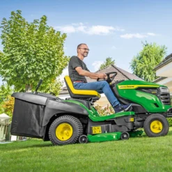John Deere X167R Lawn Tractor -Garden Supplies Sales Store Greendeck 0000s 0002 r2g066470 LSC