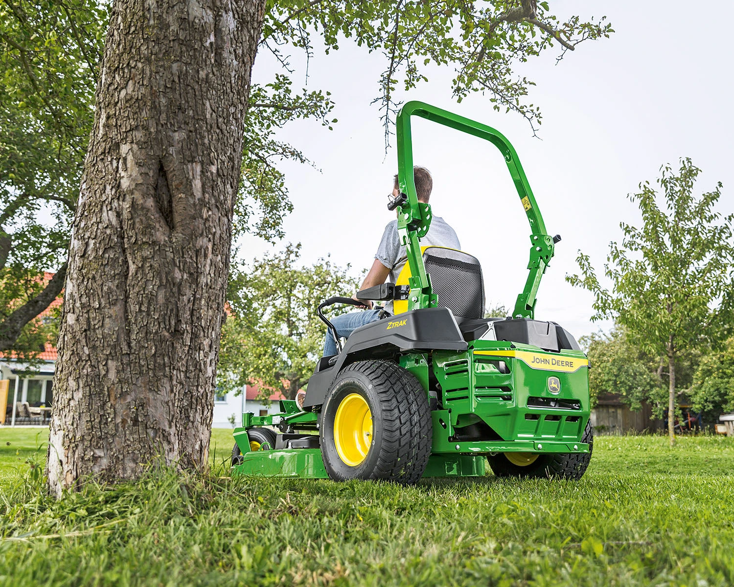 John Deere Z515E Zero-Turn Mower 5 John Deere Z515E Zero-Turn Mower - Image 5