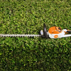 Stihl HSA60 Cordless Hedgetrimmer Set -Garden Supplies Sales Store HSA60Lifestyle1