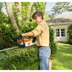 Stihl HSA60 Cordless Hedgetrimmer Set -Garden Supplies Sales Store HSA60Lifestyle3
