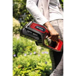 Honda HHT36BXB Cordless Grass Trimmer -Garden Supplies Sales Store HondaLawnTrimmerlifestyle1