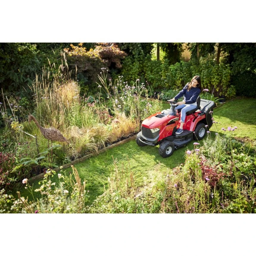 Mountfield 1330M Lawn Tractor 2 Mountfield 1330M Lawn Tractor - Image 2