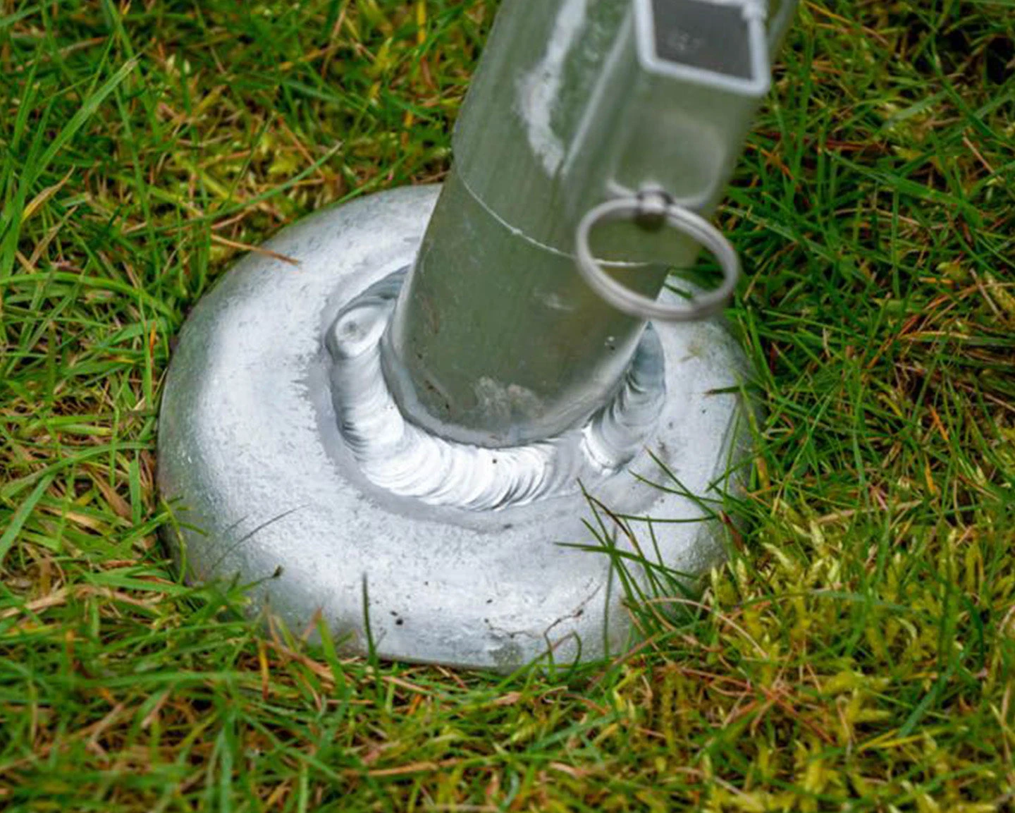 Henchman Professional Tripod Ladder - 3 Adjustable Legs 4 Henchman Professional Tripod Ladder - 3 Adjustable Legs - Image 4