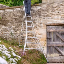 Henchman Professional Tripod Ladder - 3 Adjustable Legs 11 Henchman Professional Tripod Ladder - 3 Adjustable Legs -Garden Supplies Sales Store Pro5
