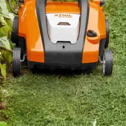 Stihl RLA240 Cordless Lawn Scarifier -Garden Supplies Sales Store RLA240 0001 RL RLA240 AW 004